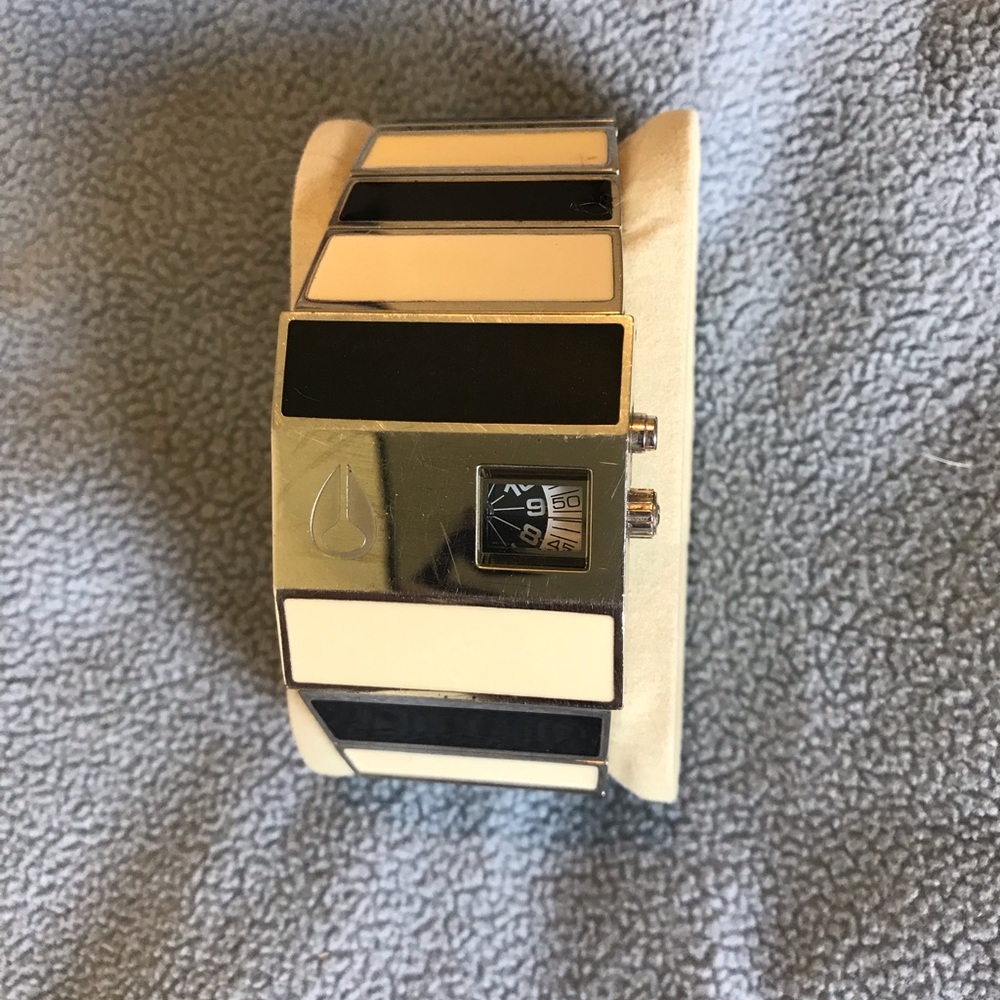 Nixon Rotolog